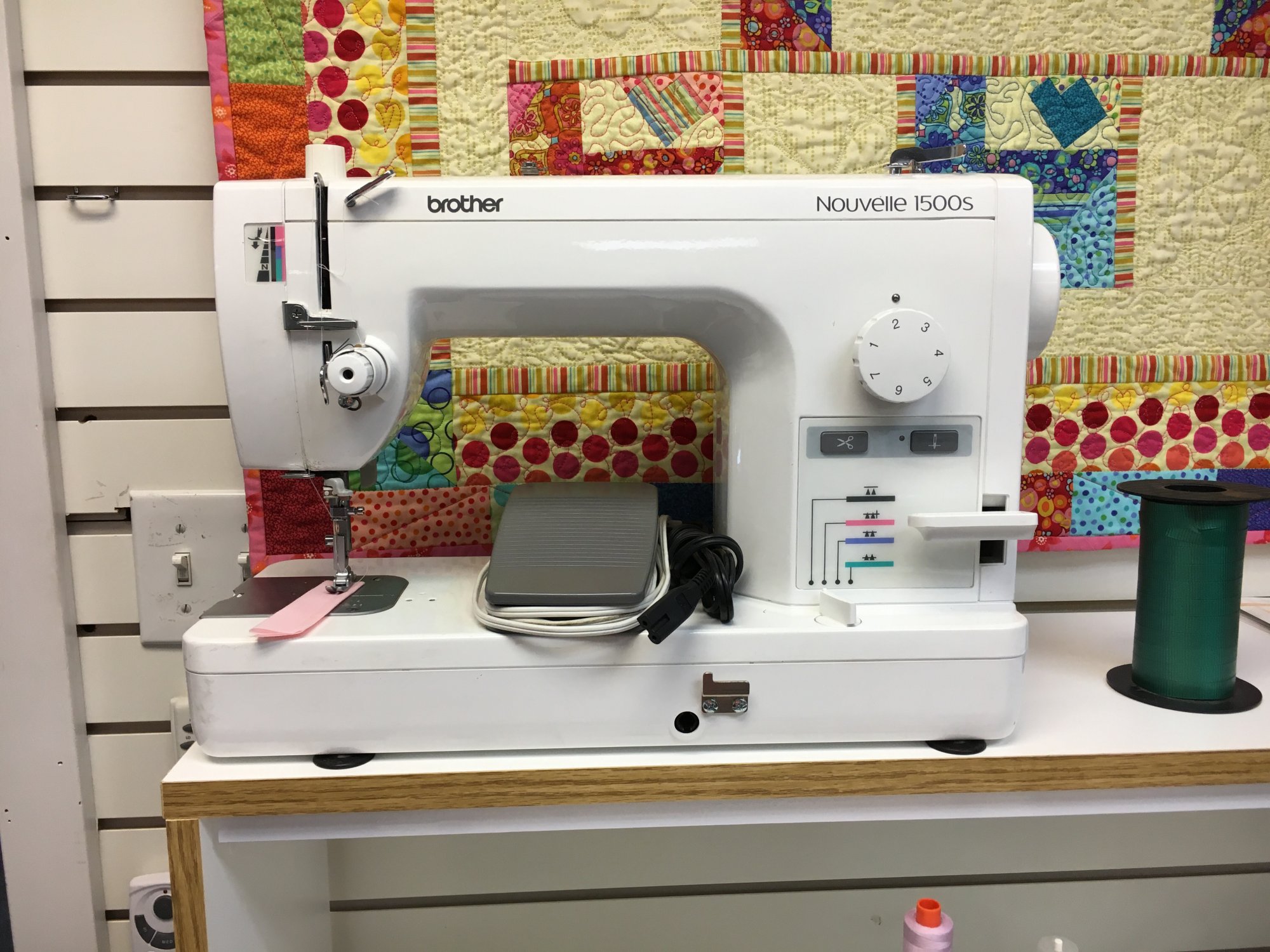 Brother Nouvelle 1500S (Pre-Owned)